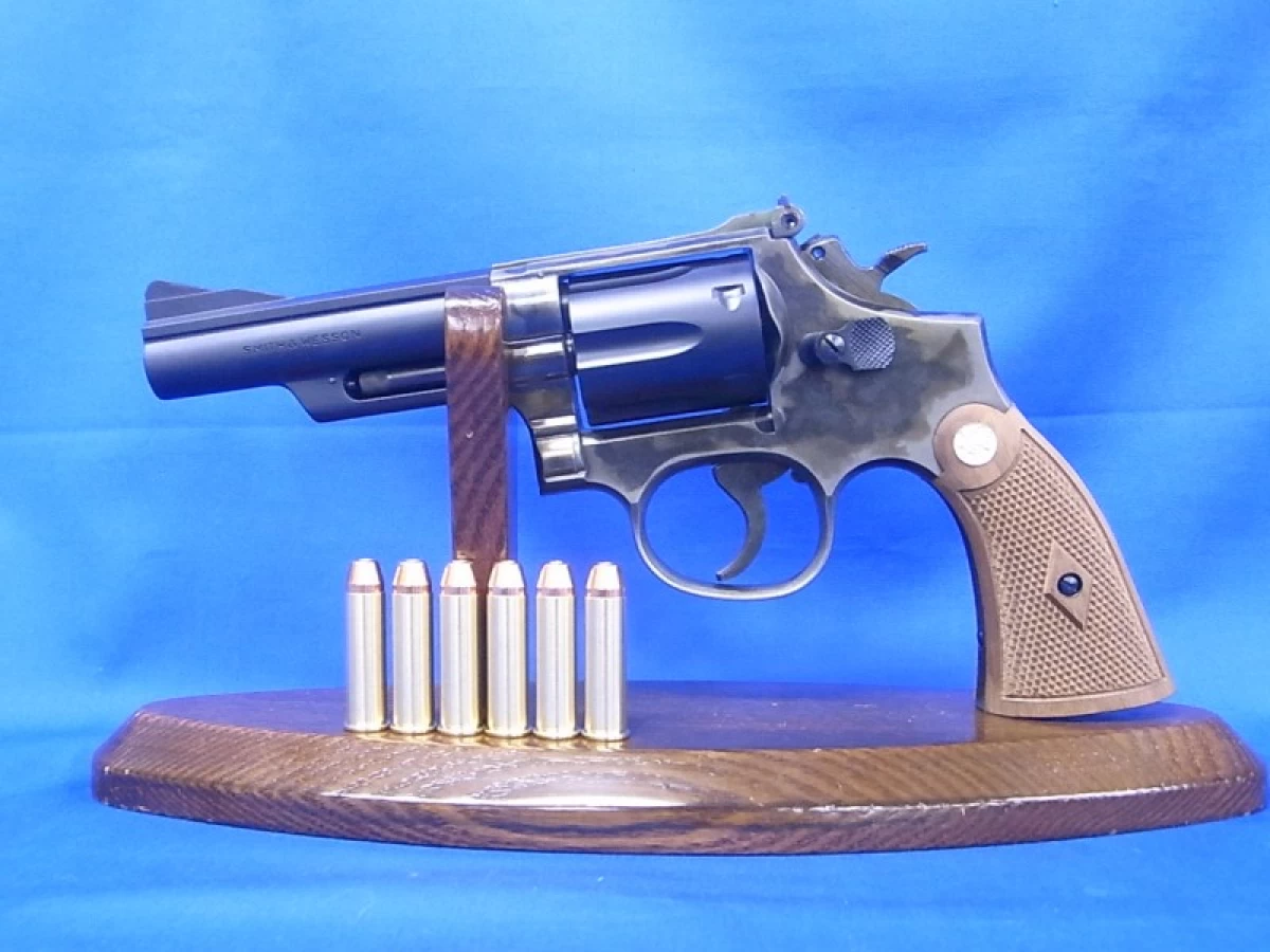 モデルガン　ハートフォード　S&W　M19　4インチ　ケースハードンカスタム