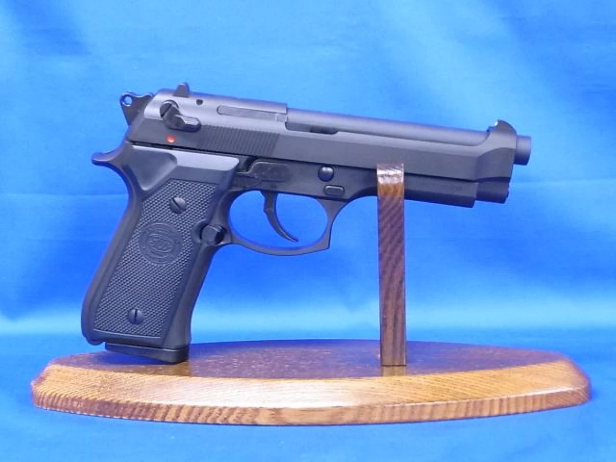 U.S. M9A1 モデルガン 未使用 エアーコッキングガン クラウンモデル 10歳以上用 U.S.M9